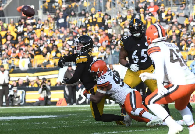 image_67402faa7e926 Myles Garrett Dominates With Three Sacks Against Steelers