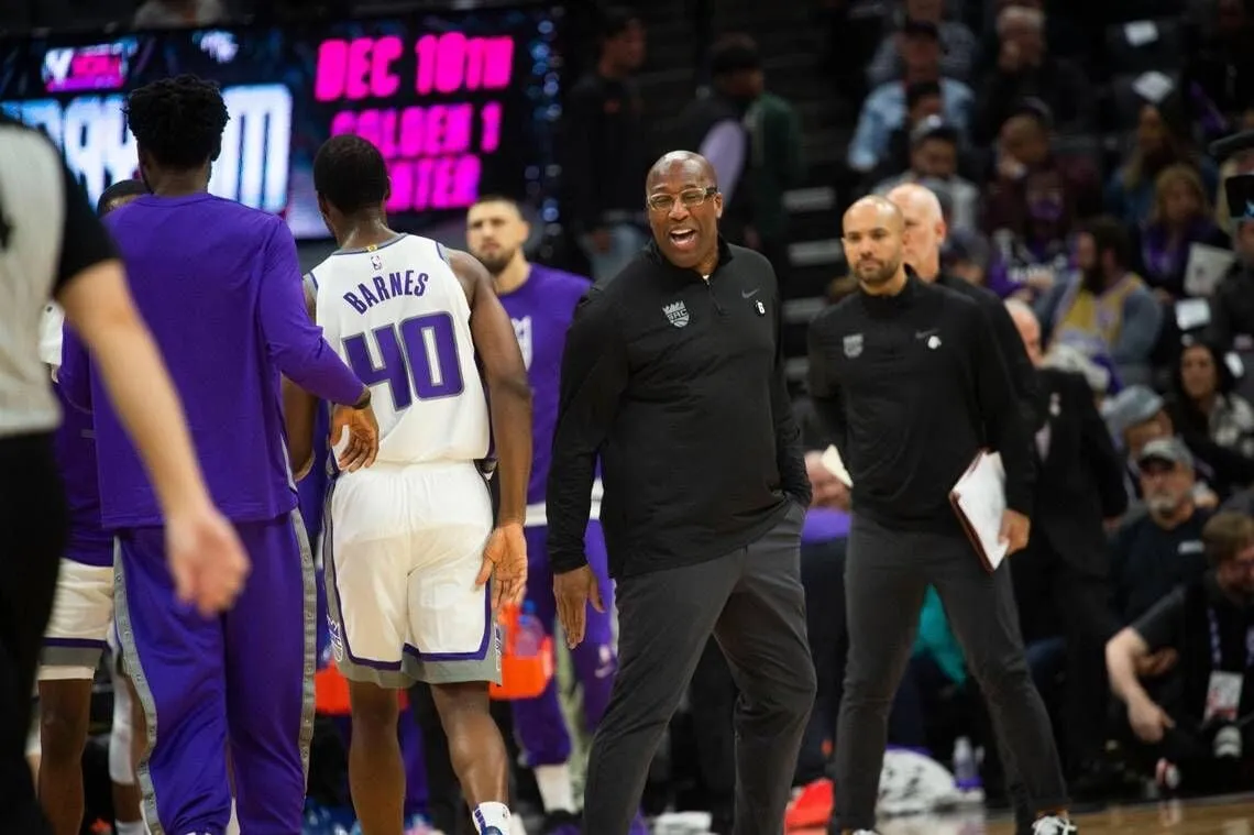 Kings' Mike Brown is Western Conference Coach of the Month; Sacramento's  first since 2004 | Sports | uniondemocrat.com