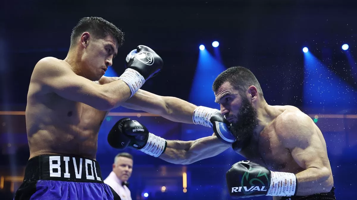 Kết quả trực tiếp trận đấu Artur Beterbiev vs Dmitry Bivol sau trận đấu giữa Eubank Jr, Whittaker & Wardley - Mirror Online