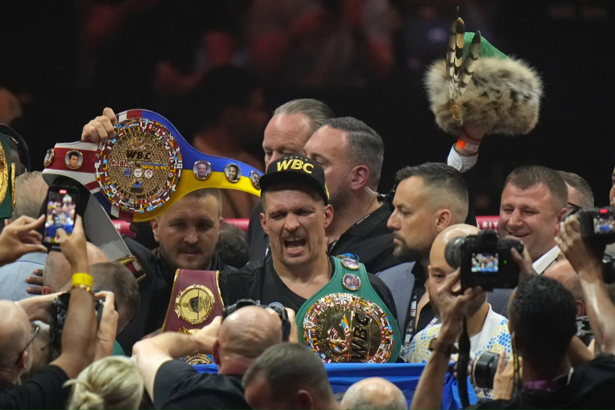 Oleksandr Usyk sẽ mất danh hiệu vô địch bất chấp chiến thắng trước Tyson Fury | Marca