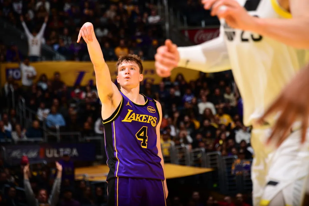 Los Angeles Lakers news: Dalton Knecht scores 37 with rookie record-tying 9  3-pointers, leading Lakers past Jazz 124-118 – NBC Los Angeles