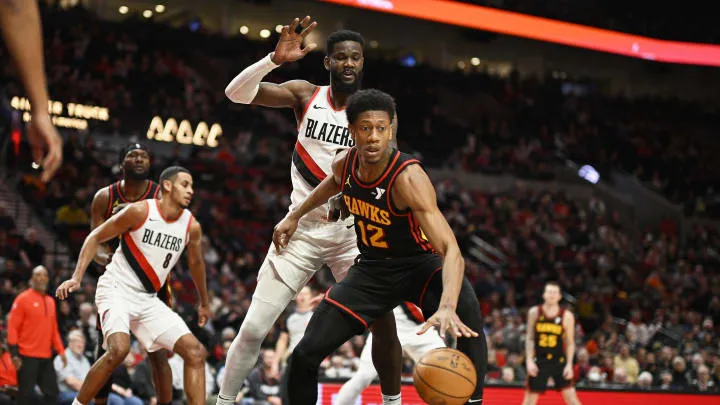 New Blockbuster Trade Proposal Sends DeAndre Hunter to Charlotte, Hawks Get  Defensive