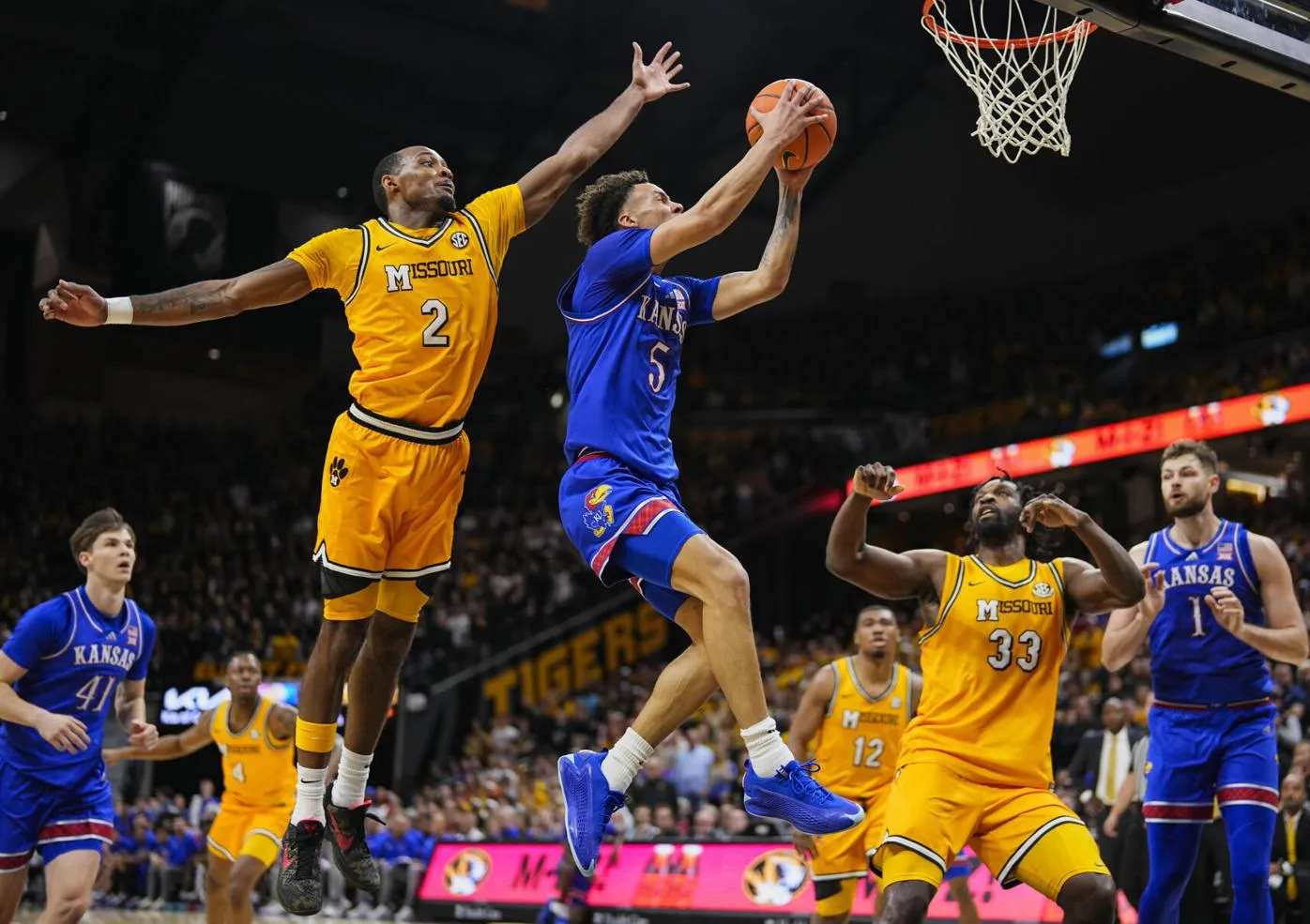 image_67565f5fb50f3 Missouri Upsets No. 1 Kansas 76-67