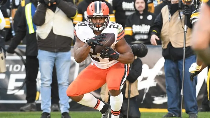 image_675a678dda568 Nick Chubb Stays Committed to Cleveland Despite Disappointing Season