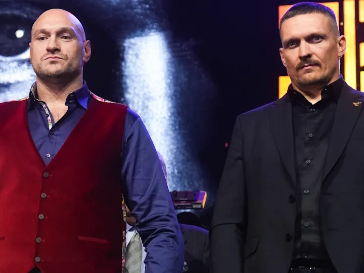 Oleksandr Usyk warns Tyson Fury to keep his hands off him next time they  meet - Ring News 24 | Boxing News