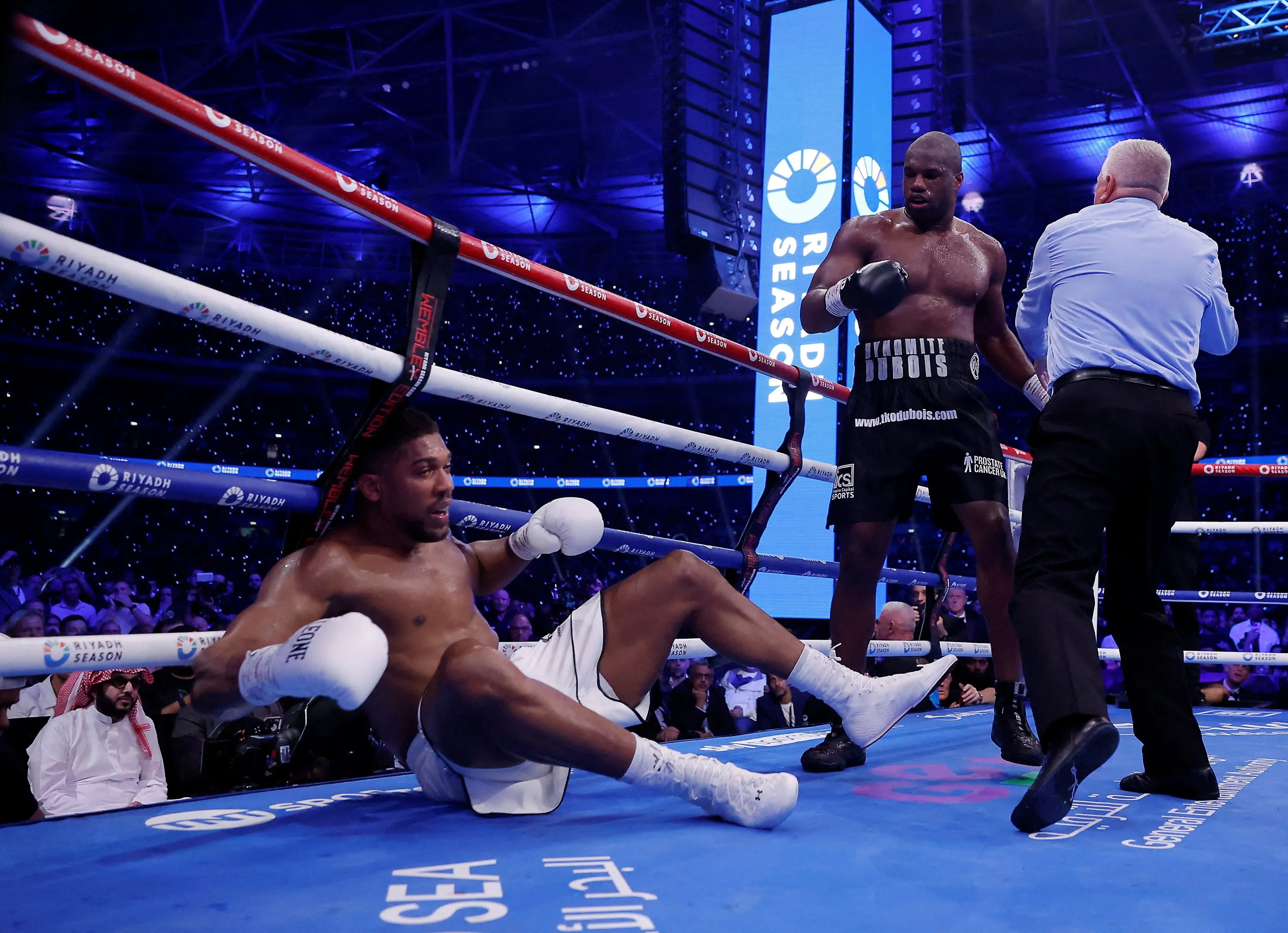 Brutal Dubois knocks out Joshua to retain IBF heavyweight title | Daily  Sabah