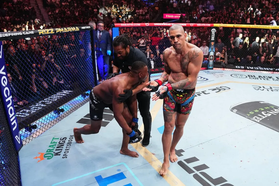 image_6763a2114a5e1 Alex Pereira caused chaos at UFC PI, Jamahal Hill reveals the untold story behind the clash