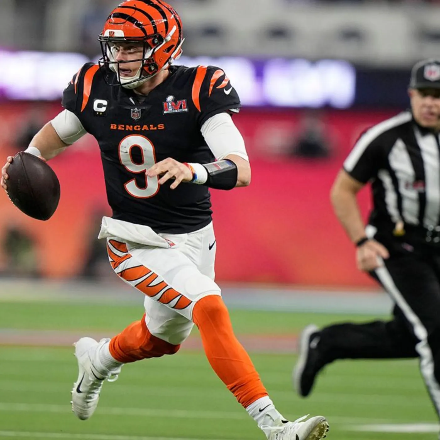 image_676a26fb00d9c Bengals’ Tee Higgins Calls Joe Burrow 'Superman' After QB’s Jaw-Dropping TD Pass While Falling to the Ground