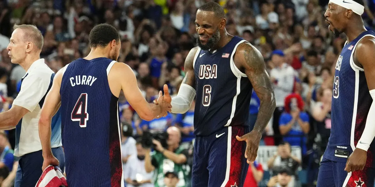 Steph Curry hopes he and LeBron James can be teammates again - Silver  Screen and Roll