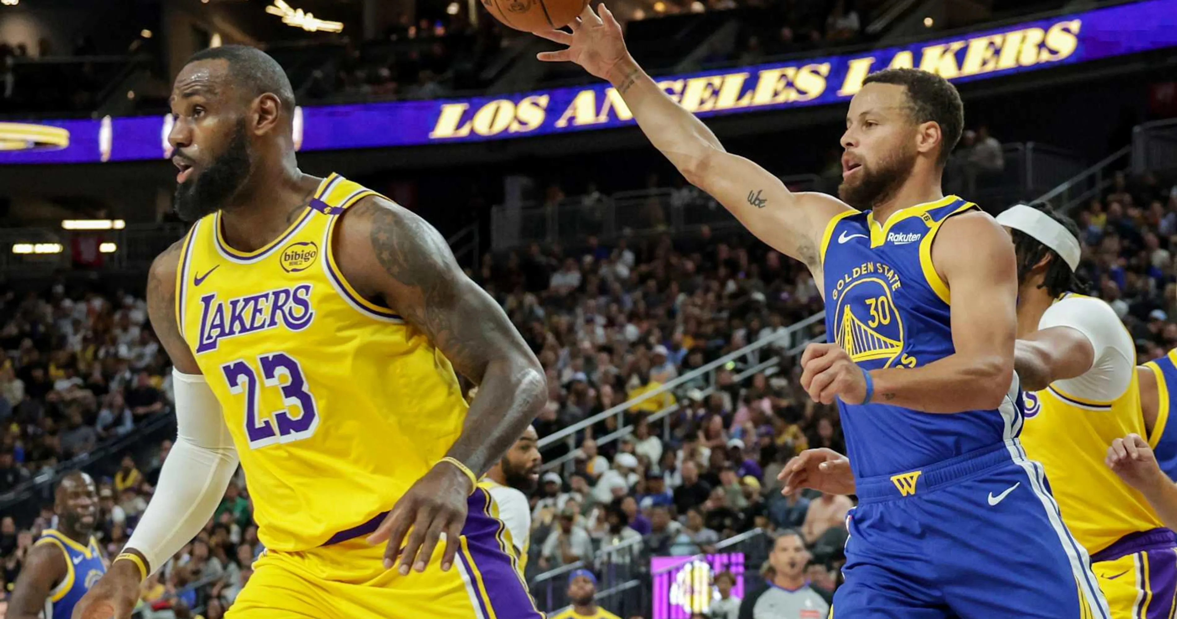 LeBron James Hypes Steph Curry Matchup Ahead of Lakers vs. Warriors on Christmas  Day | News, Scores, Highlights, Stats, and Rumors | Bleacher Report