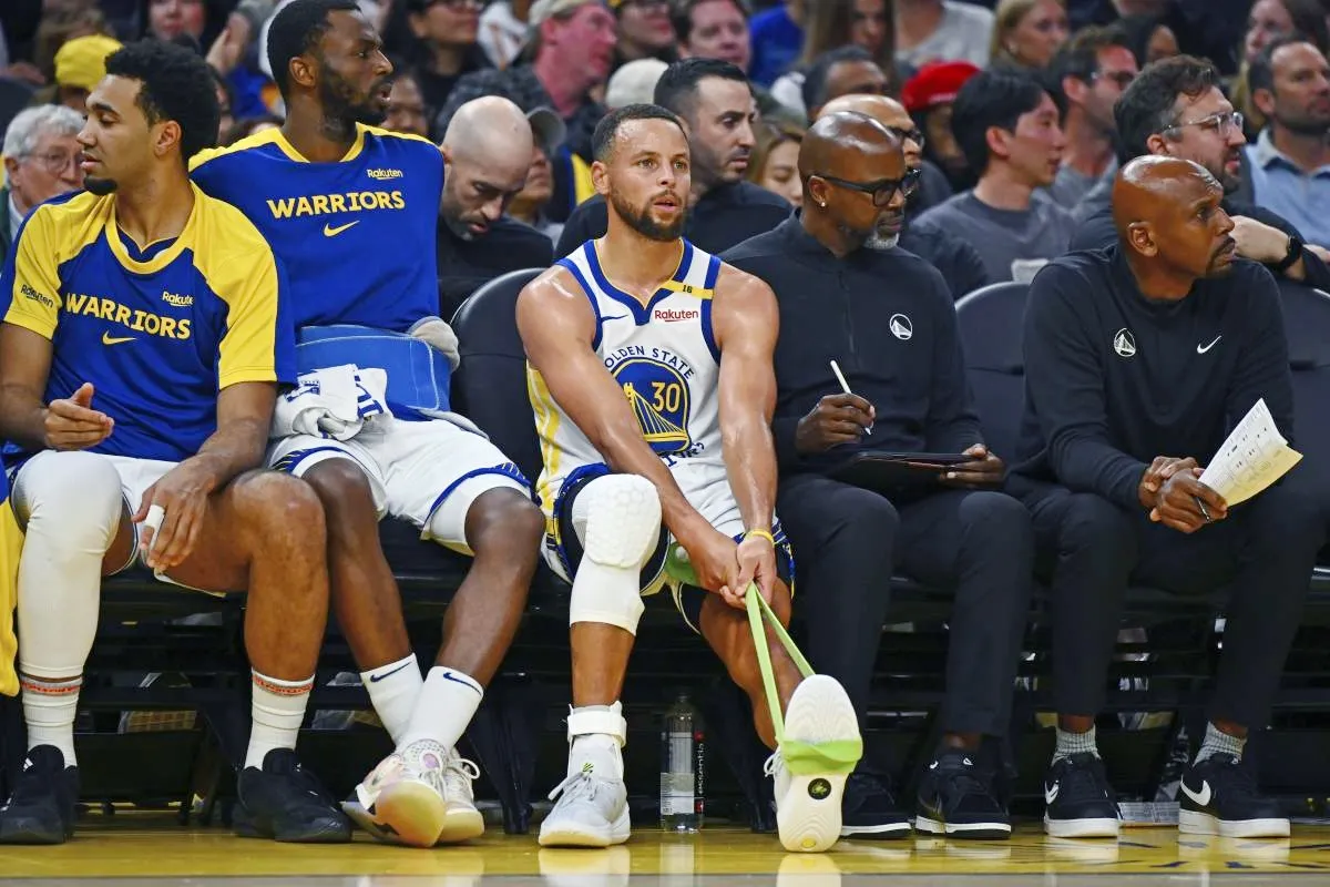 image_676cef20e4bfc Steph Curry is reportedly playing through an injury, according to a Warriors insider😱❗