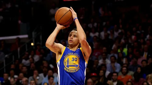 image_676cef90e9c56 Stephen Curry's clutch no look three pointer