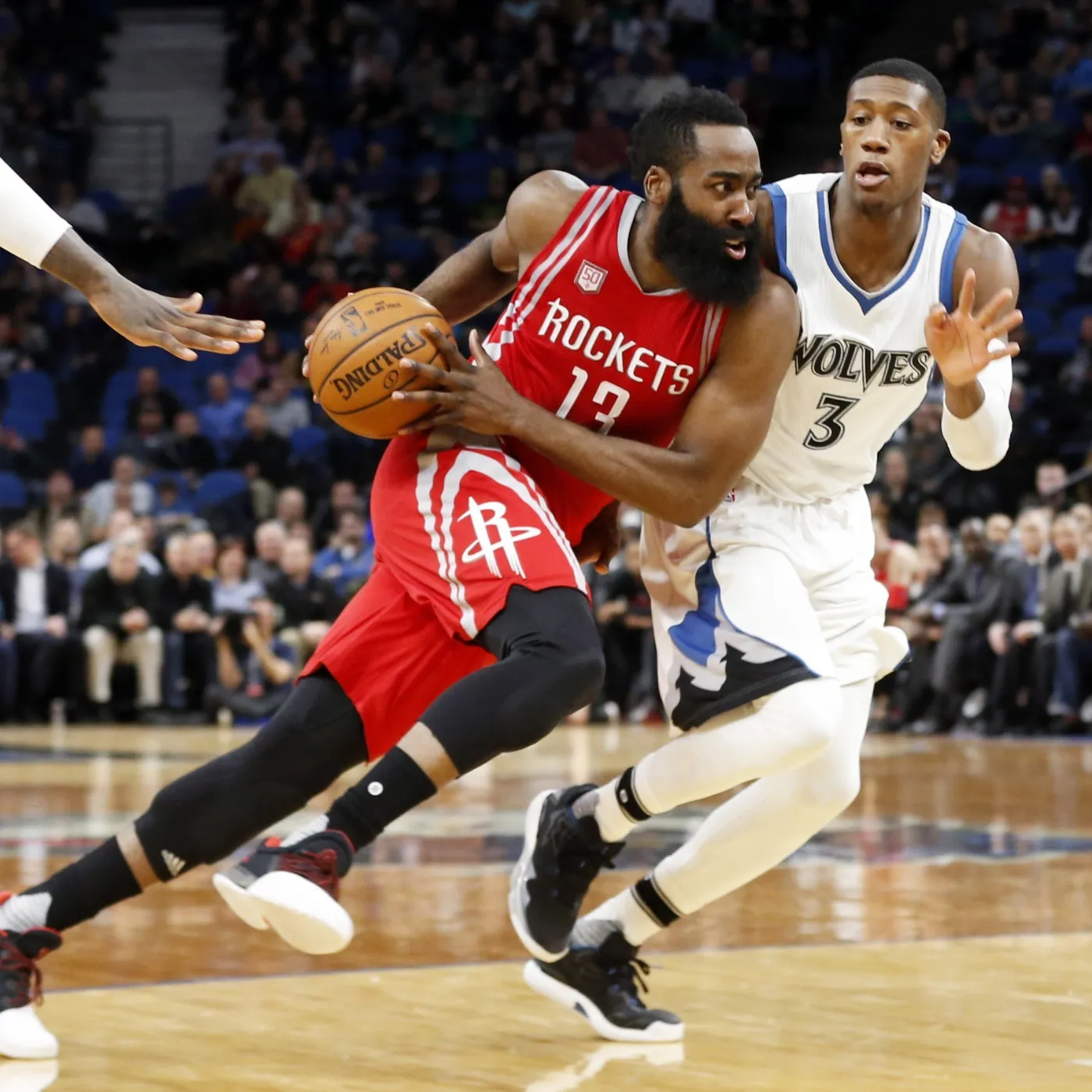 image_676d0f03d4c88 James Harden shocks with his unusual style in the NBA