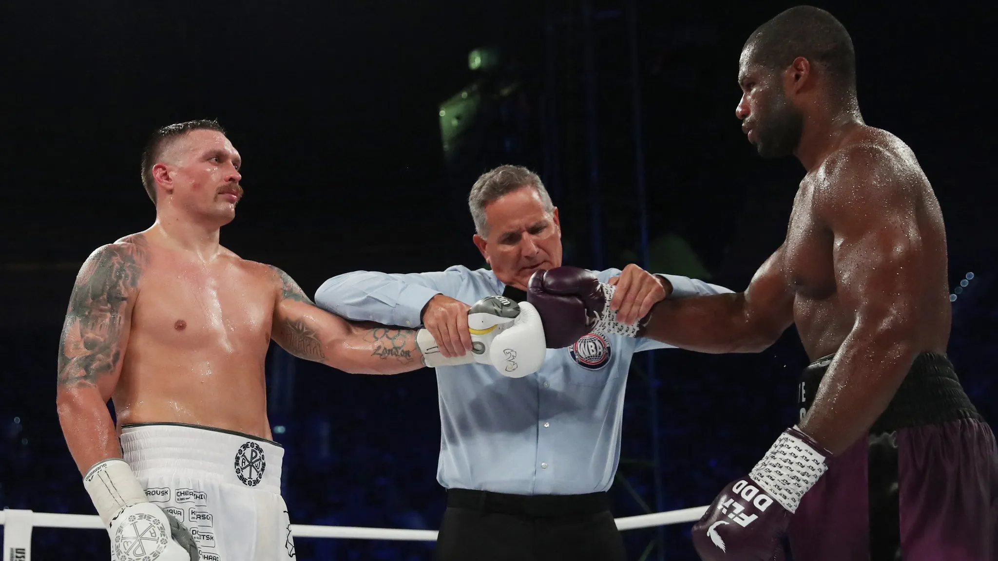 Oleksandr Usyk v Daniel Dubois: 'Distraught' Briton's team to lobby for  rematch or no contest - BBC Sport