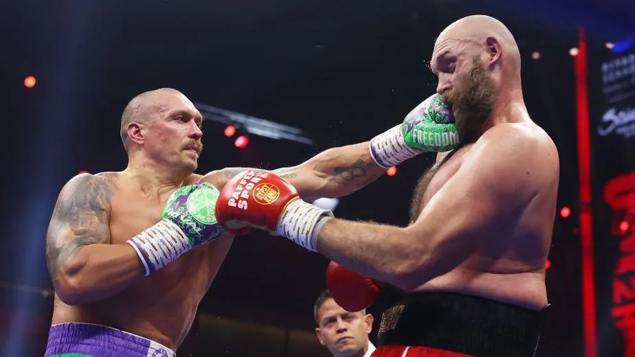 Fury vs Usyk 2: Oleksandr Usyk outpoints Tyson Fury to retain unified  heavyweight world titles - BBC Sport