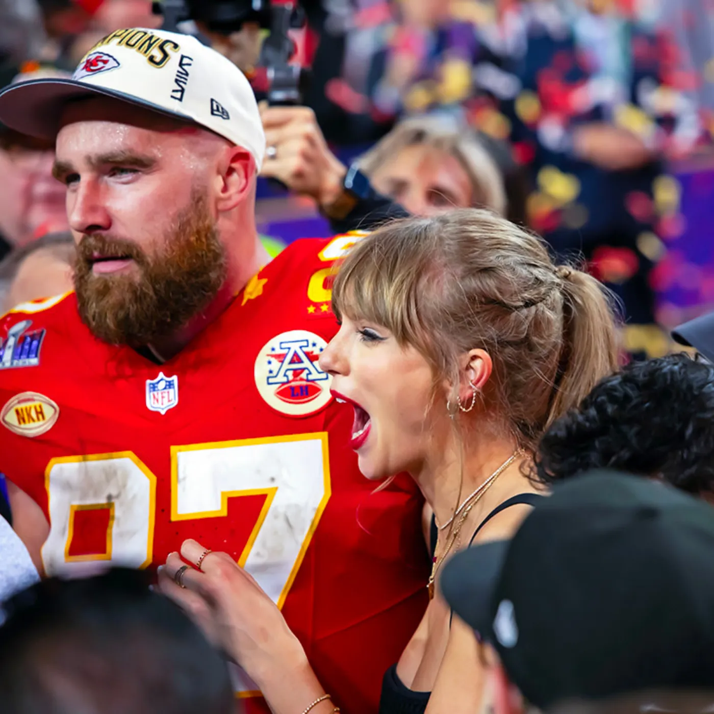 image_6771fd082081e Taylor Swift Sparkles in Diamonds During Night Out with Travis Kelce