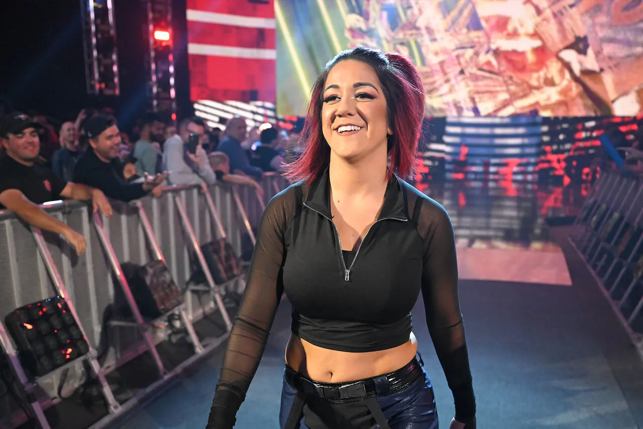 image_67720498525cb From Champion to Show Off. Bayley Shows Off New Look Ahead of WWE RAW