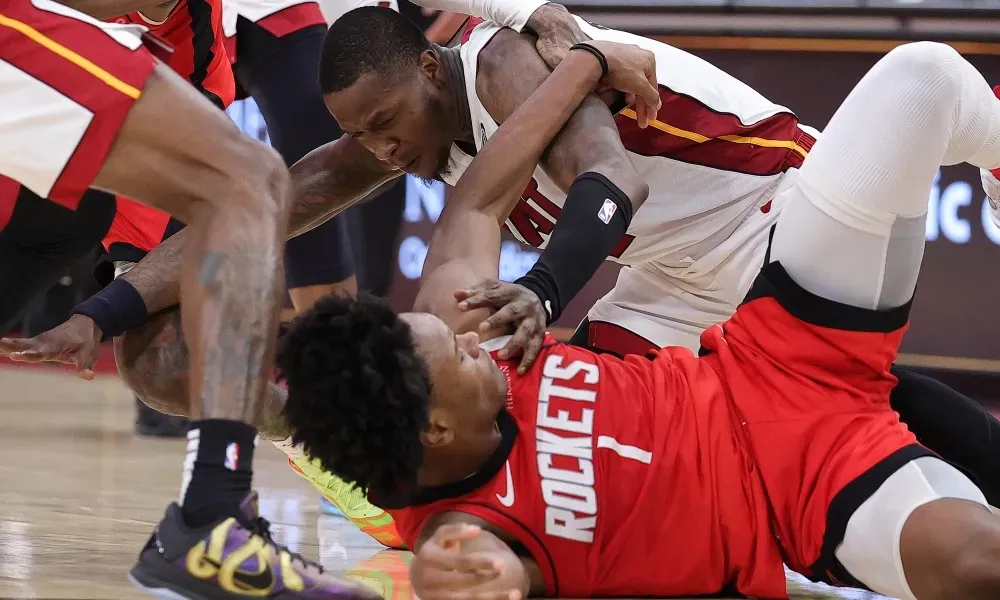 image_67729a8522896 Chaos Erupts in Heat vs. Rockets: Thompson-Herro Clash Sparks Ejections