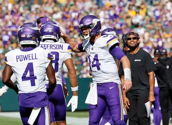 image_6772c3577e812 Sam Darnold Soaks in ‘Pretty Special’ Locker Room Moment After Vikings Take Down Packers—A Night to Remember!