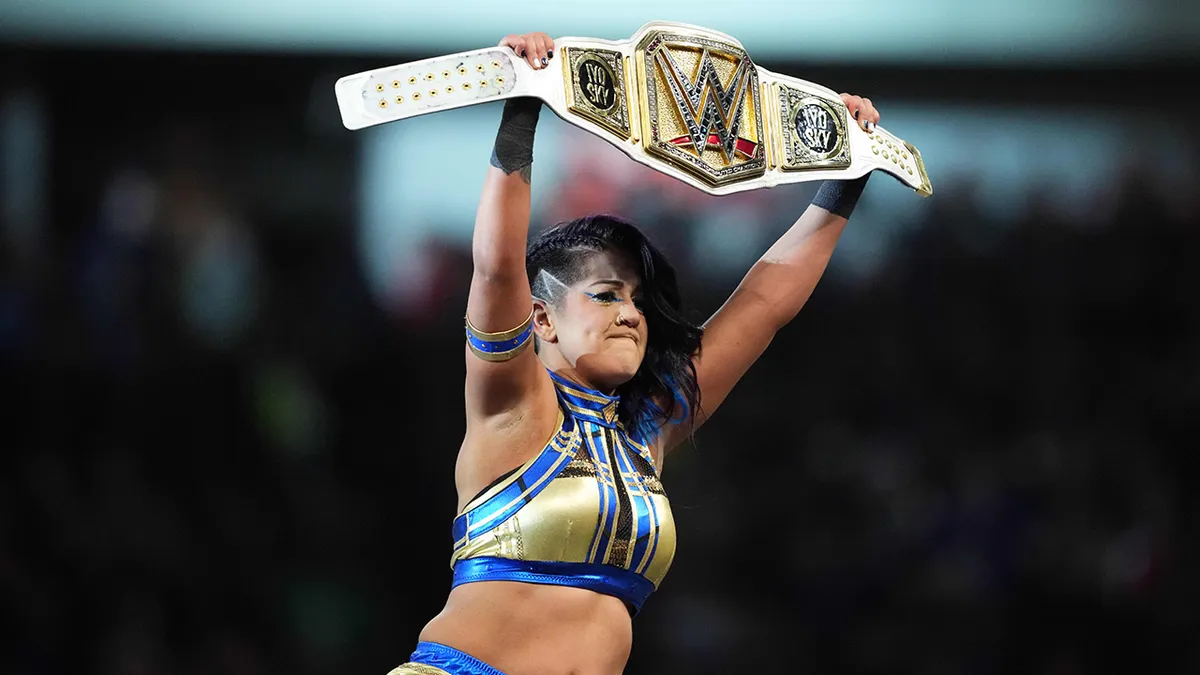 image_67734e350dfc6 Bayley mocks WWE Champion, causing WWE Champion to angrily demand an apology from Bayley. Bayley has gone too far this time. Let's see what happens next and whether the WWE Championship will be avenged. Click the link below 👇