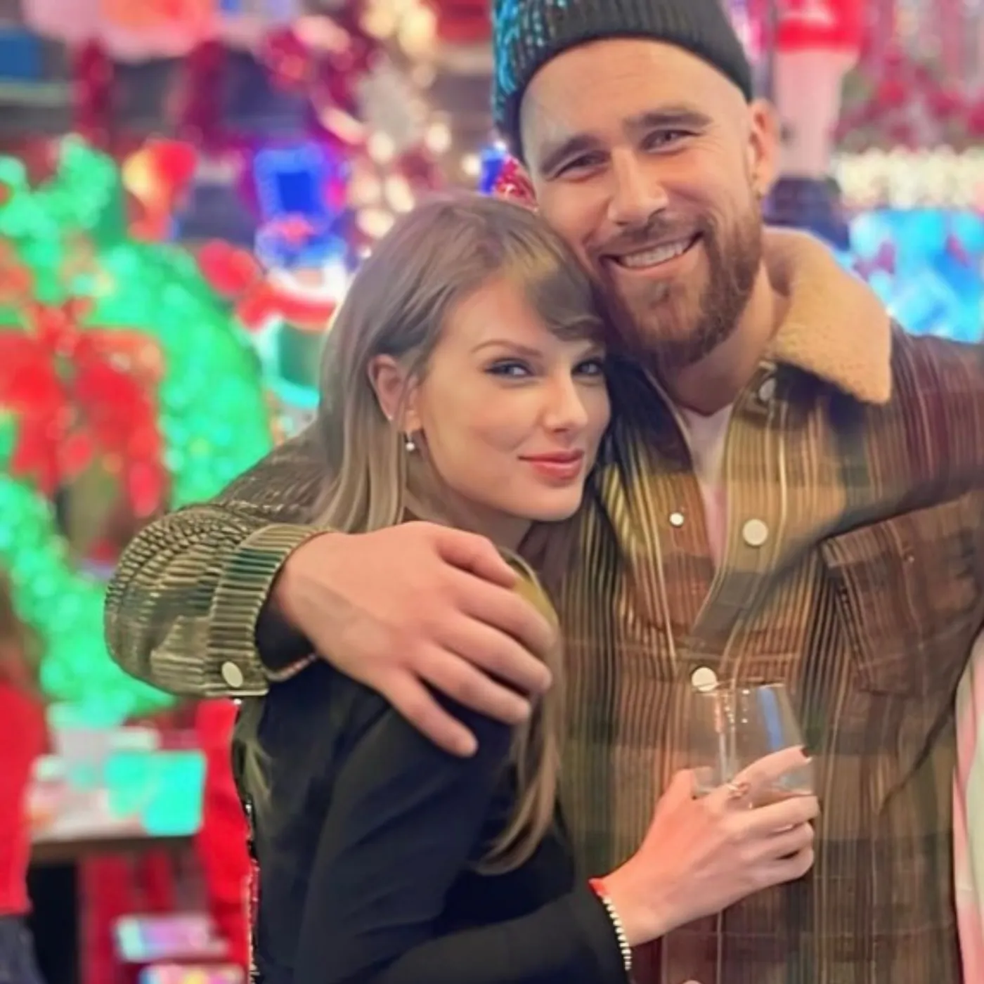 image_67735edeb1bd8 Travis Kelce Surprises Taylor Swift with a New Year’s Proposal: A Romantic Start to 2025!