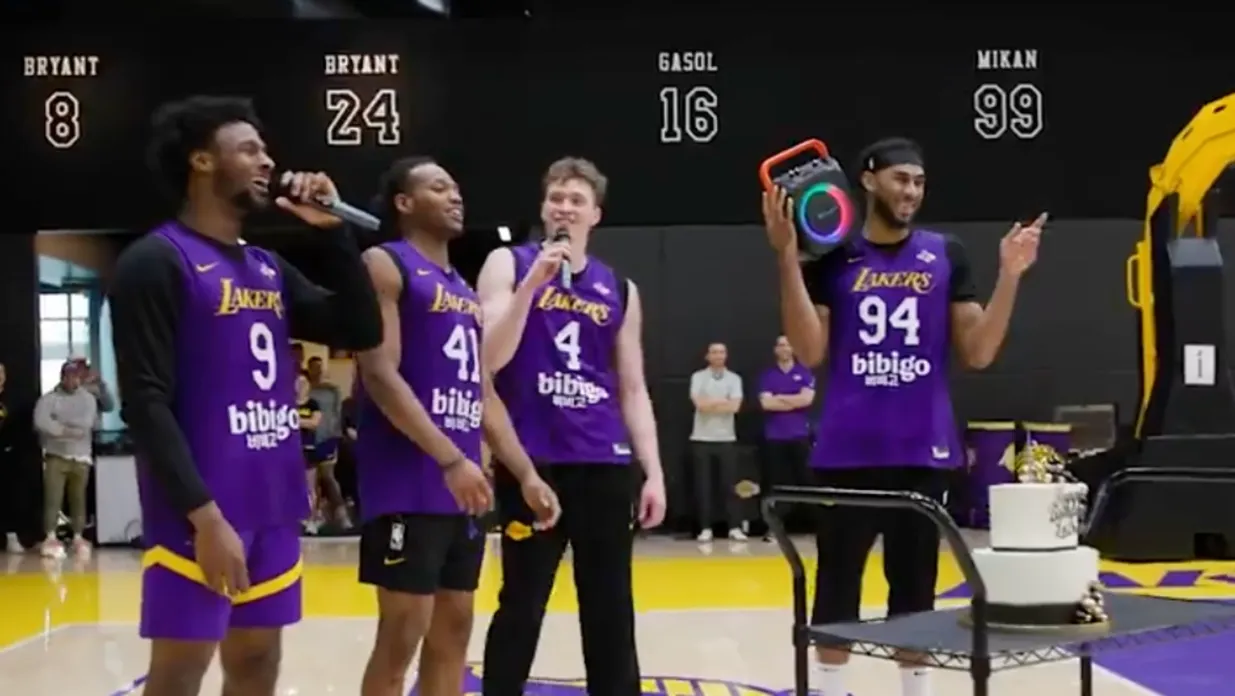 image_67736e17c1d41 Bronny James and Lakers Rookies Celebrate LeBron's 40th Birthday at Practice