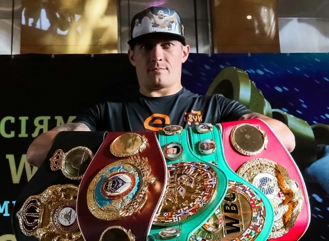 BoxingScene.com's 2018 Fighter of The Year: Oleksandr Usyk