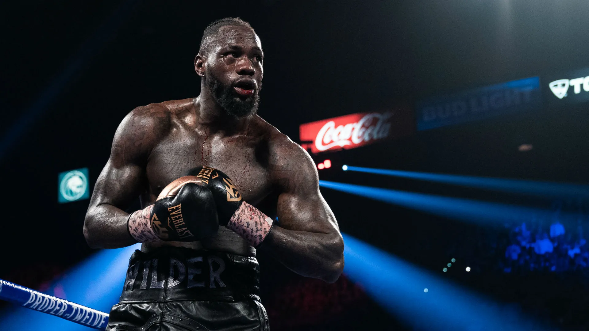 Deontay Wilder chuyển từ người đàn ông bị lãng quên thành người đàn ông chính trong bức tranh danh hiệu hạng nặng hấp dẫn | DAZN News US