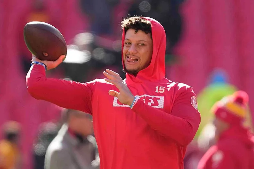 image_677e2ba96d4ab Patrick Mahomes Brutally Reacts to Tom Brady's Decision Firing Antonio Pierce