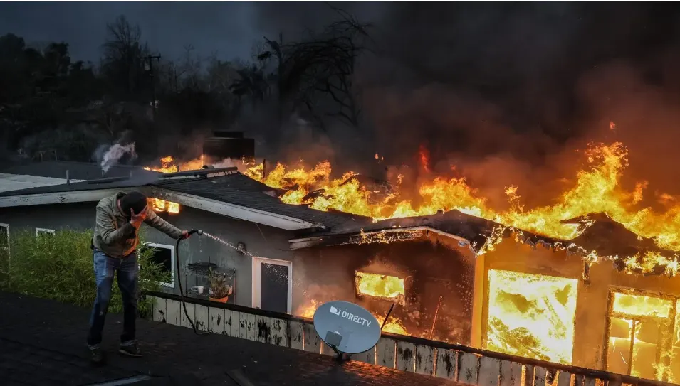 image_678273010e53a Magic Johnson and LeBron James Offer Prayers Amid California Wildfires