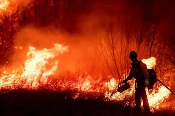 image_6784ab3adfdf8 LeBron James Breaks Silence with Emotional Message as Wildfires Rage On