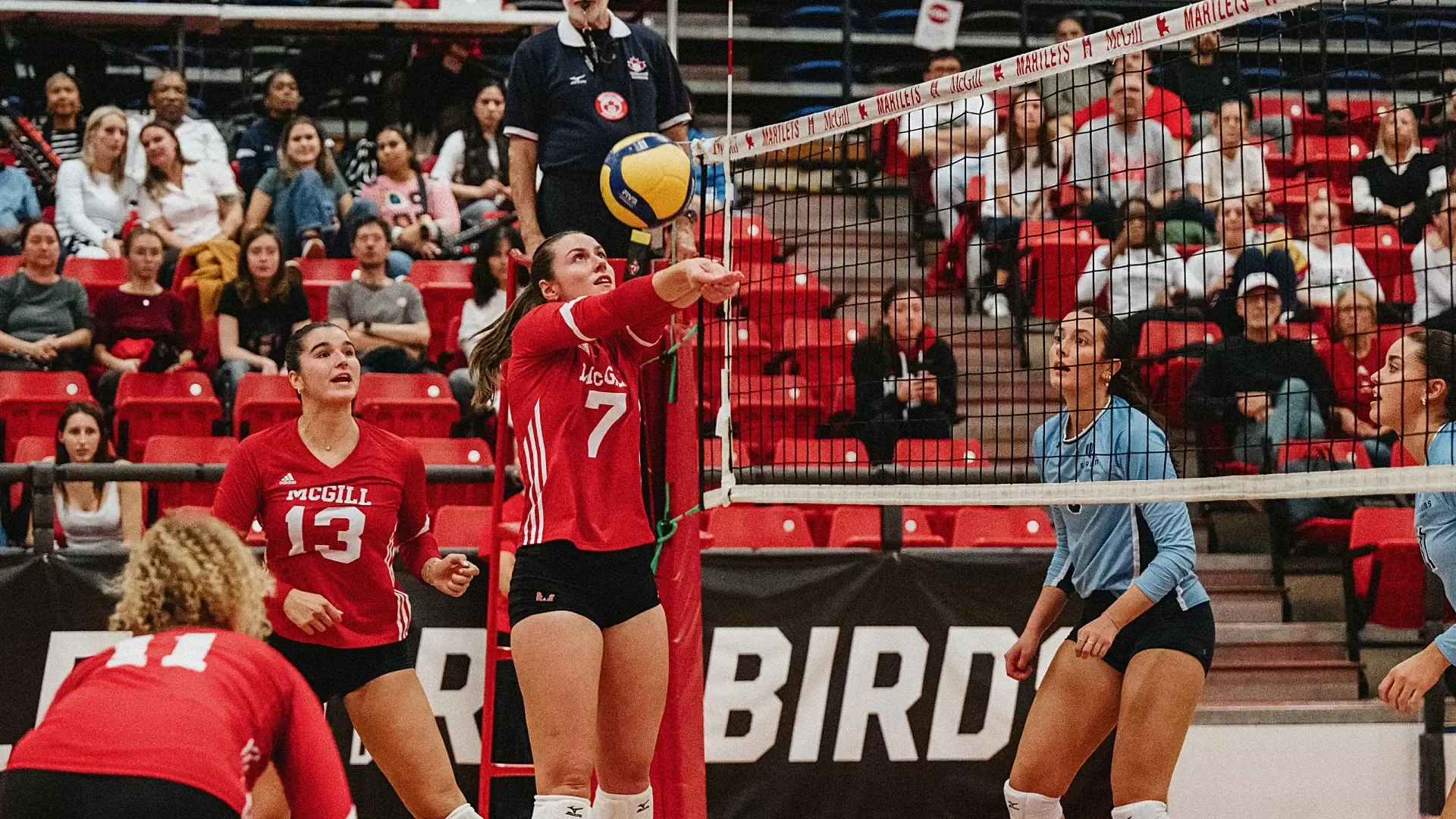 image_6785293ad7894 McGill Volleyball Players Overcome Flu to Defeat Laval, A Victory of Significance