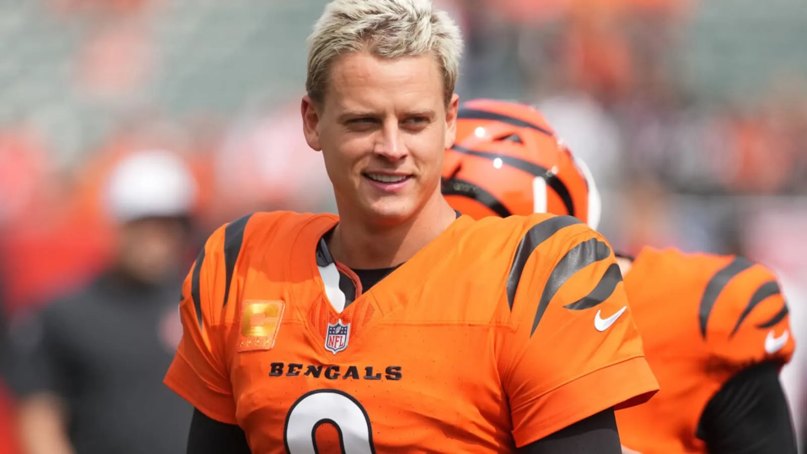 image_6788ab6f1a240 Bengals QB Joe Burrow gifted authentic Samurai swords to his offensive linemen