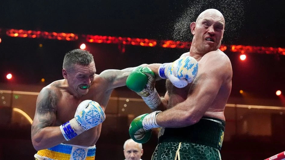 Oleksandr Usyk vs Tyson Fury II: Khoảnh khắc Vua Digan đánh mất quyết định  thắng điểm - bị The Cat knock-down ở hiệp 9 | CHUYÊN TRANG THỂ THAO