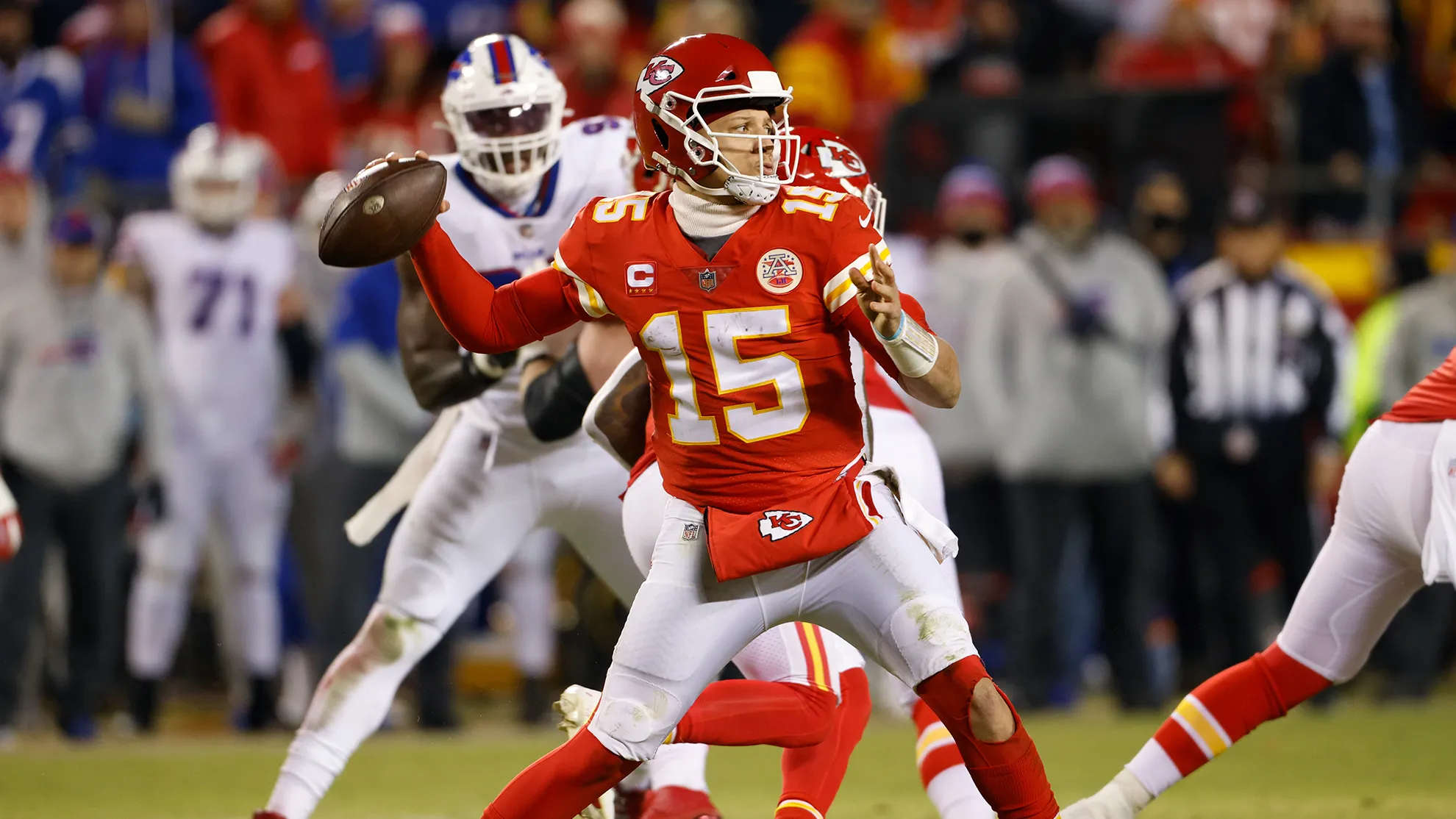 Patrick Mahomes proves he owns the AFC after leading Chiefs to OT win vs  Bills | Marca