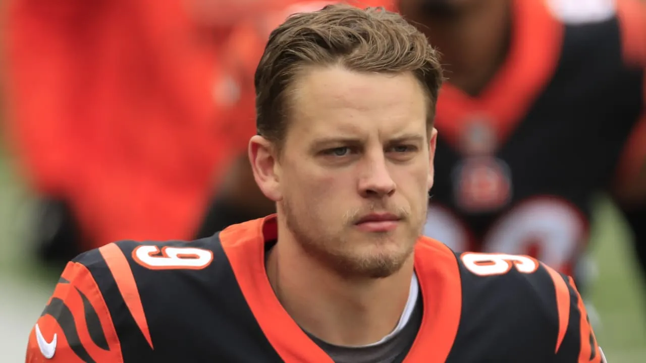 Bengals QB Joe Burrow suffers torn ACL, MCL in left knee