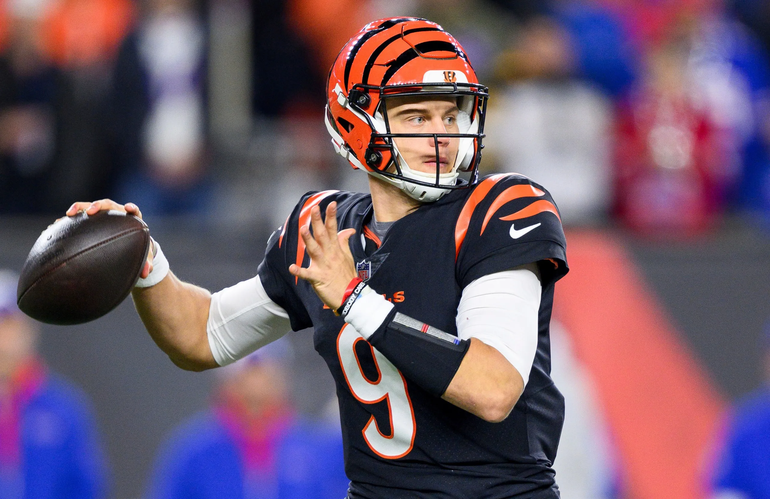 Bengals say QB Joe Burrow has been cleared for contact and is good to go  for training camp – KGET 17 News