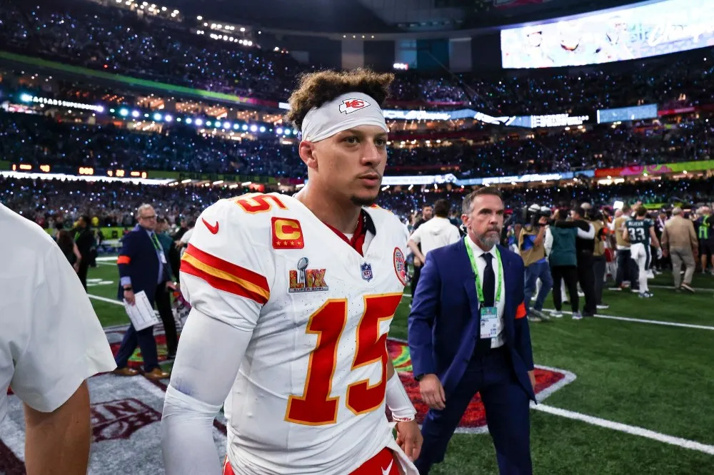 Patrick Mahomes Shares Heartbreaking Message After Super Bowl Defeat | Us  Weekly